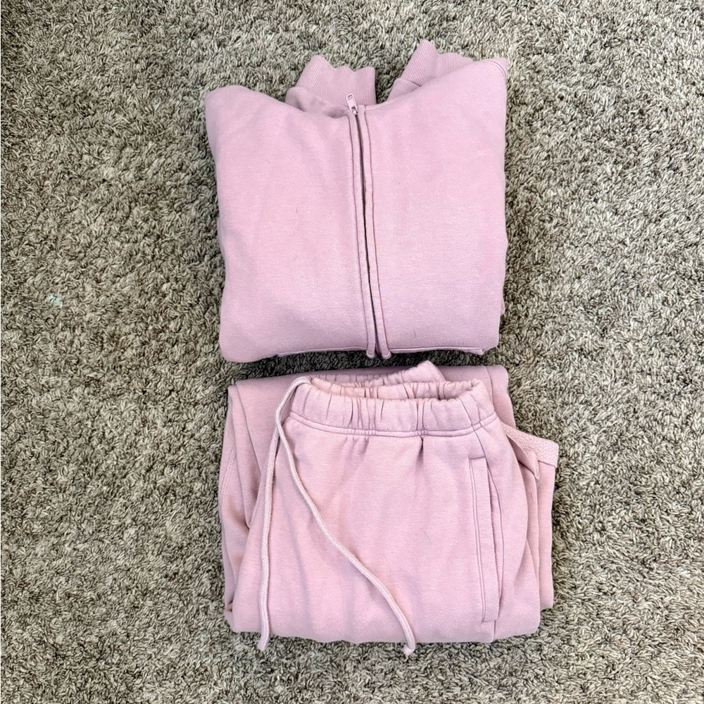 SKIMS Light Pink sweatpants and sweatshirt